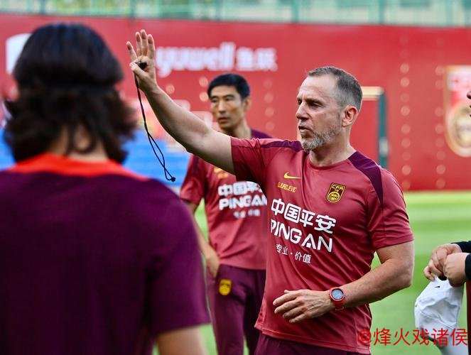 东亚杯揭幕国足新篇章 久尔杰维奇暂掌国家队教鞭 东亚杯揭幕国足新篇章 久尔杰维奇暂掌国家队教鞭