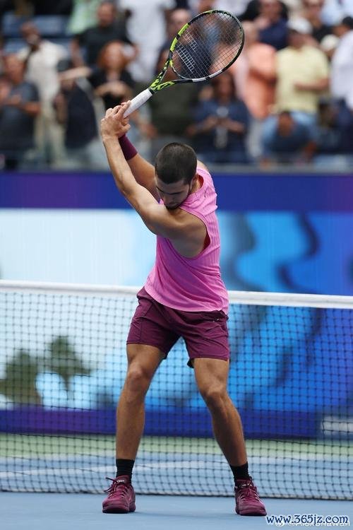 ATP总决赛阿尔卡拉斯小组出局 鲁德半决赛战辛纳