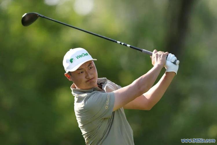 BMW欧洲锦标赛松山英树领先 麦克罗伊李昊桐晋级