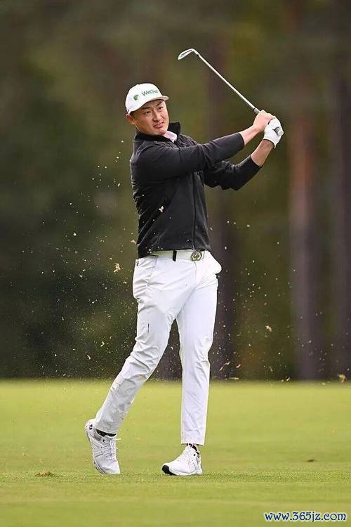 BMW欧洲锦标赛松山英树领先 麦克罗伊李昊桐晋级