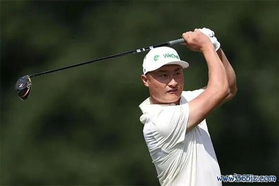 BMW欧洲锦标赛松山英树领先 麦克罗伊李昊桐晋级