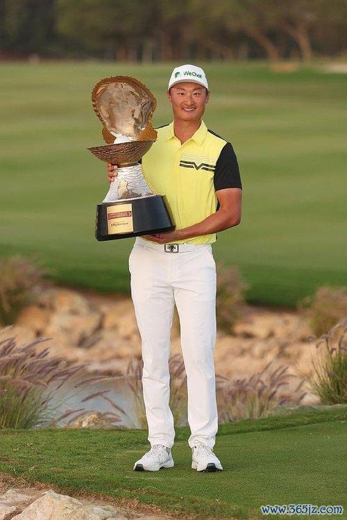 BMW欧洲锦标赛诺伦并列领先第三轮 李昊桐T31