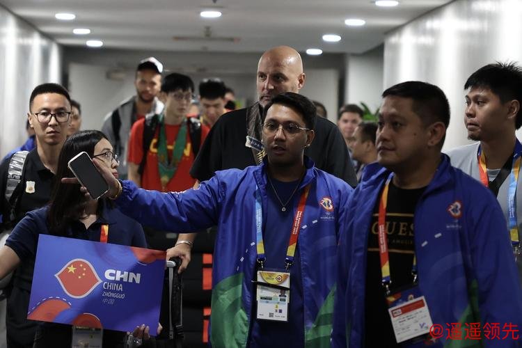 中国男篮抵达菲律宾，将于26日出战首场小组赛